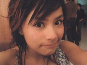 1717she国产自拍视频,国产自拍视频中的青春风采与情感故事